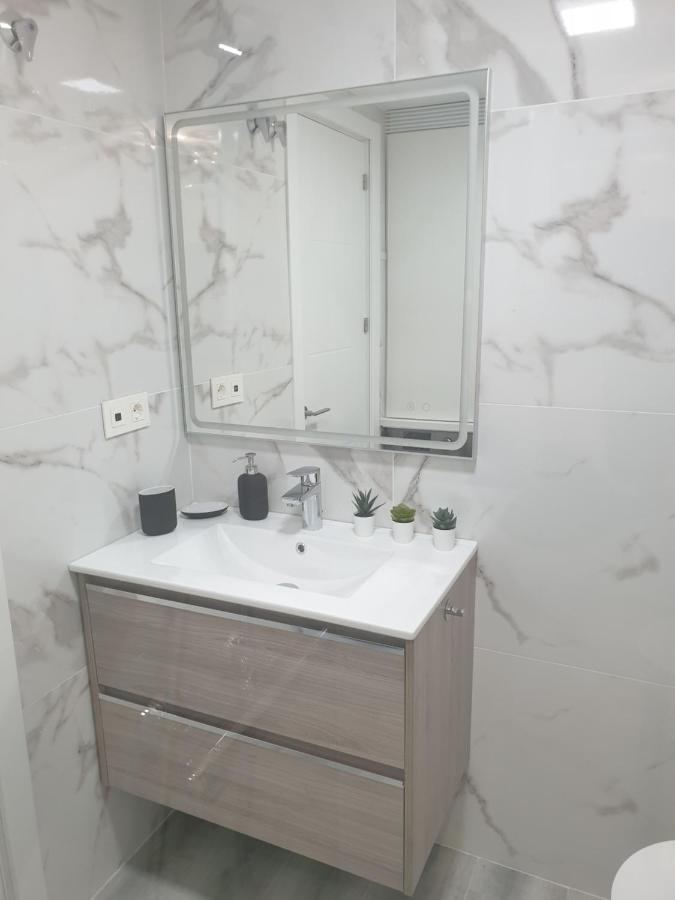 Estudio Amalfi Torre Del Mar Luaran gambar